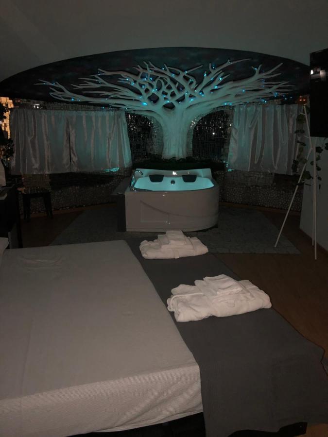 Rent Room Universe Anguillara Sabazia Exterior photo